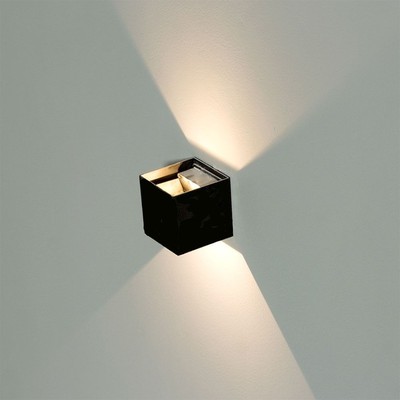 V-Tac 12W LED sort væglampe - Firkantet, justerbar spredning, IP65 udendørs, 230V, inkl. lyskilde - Dæmpbar : Ikke dæmpbar, Kulør : Varm