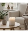 LED Bloklys 10cm høj, flammeeffekt, hvid - Ø7,5cm, 10cm høj, virker med fjernbetj, timer, ægte stearin