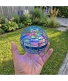 Hover Orb flyvende bold med RGB lys - Ø9,5 cm, blå, perfekt til børn og barnlige sjæle