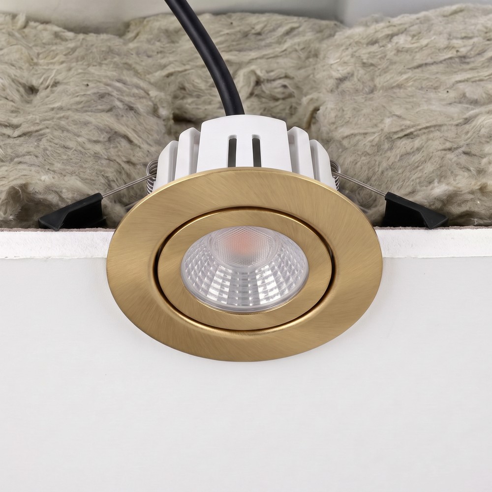 7W RA96 CCT + DimToWarm indbygningsspot til isolering - dæmpbar, Hul: Ø6,8 cm, Mål: Ø9,3 cm, guld - Dæmpbar : Dæmpbar