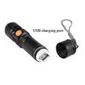 Kraftig LED lommelygte med zoom - Op til 1000 lumens, USB opladning, sort