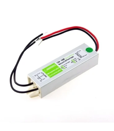 Kompakt 12V DC strømforsyning og driver til indbygningsspots, IP67 vandtæt model.