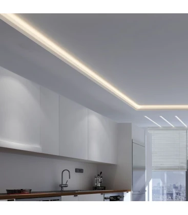 Stemningsbillede med monteret LED strip i moderne indretning